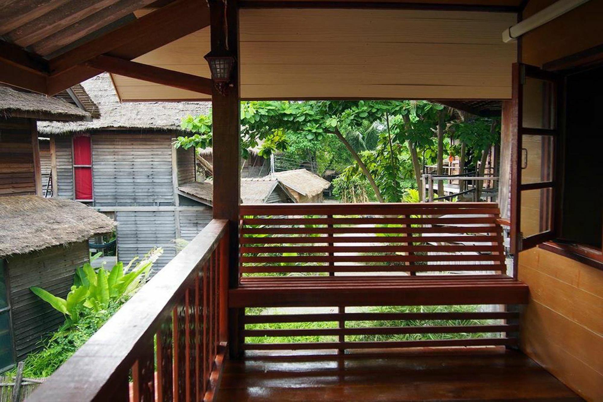 Coco Beach Bungalows Koh Lipe Exterior photo
