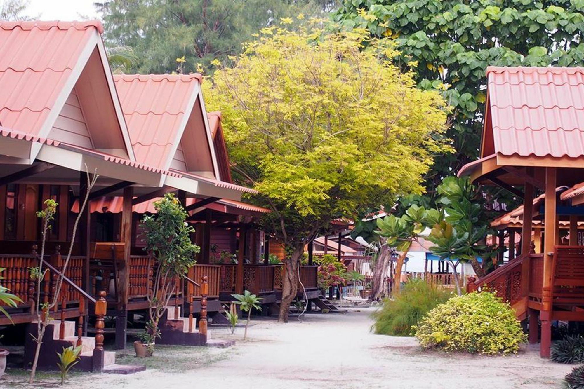 Coco Beach Bungalows Koh Lipe Exterior photo