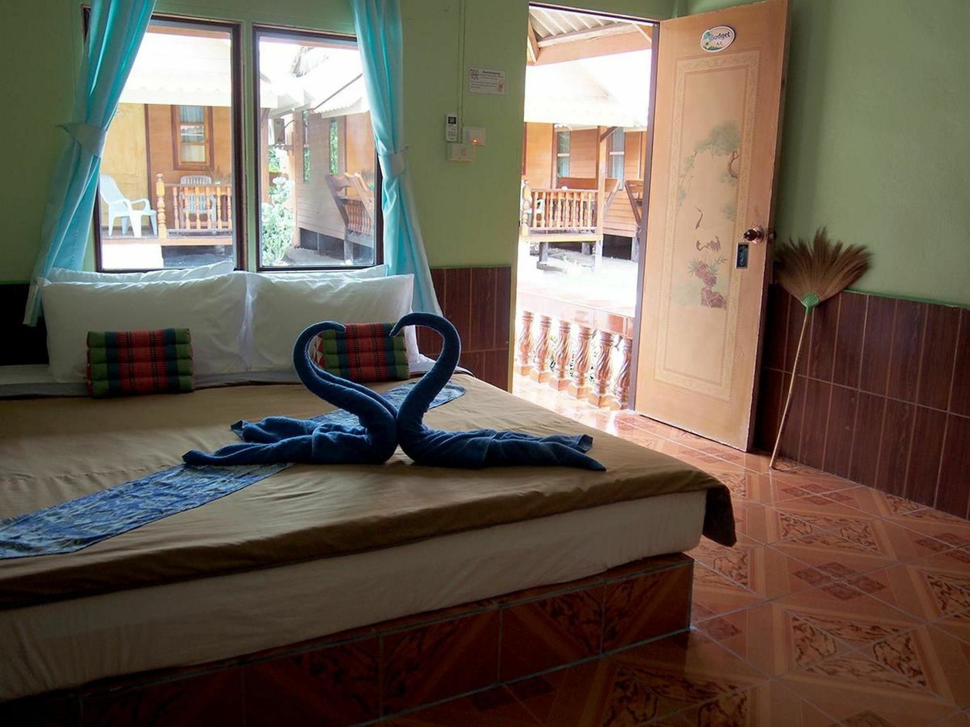 Coco Beach Bungalows Koh Lipe Exterior photo