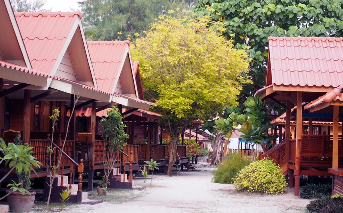 Coco Beach Bungalows Koh Lipe Exterior photo